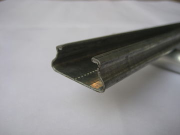 4000mm อุปกรณ์เรือนกระจกยาวเหล็กชุบสังกะสีโปรไฟล์ 0.7mm หนา